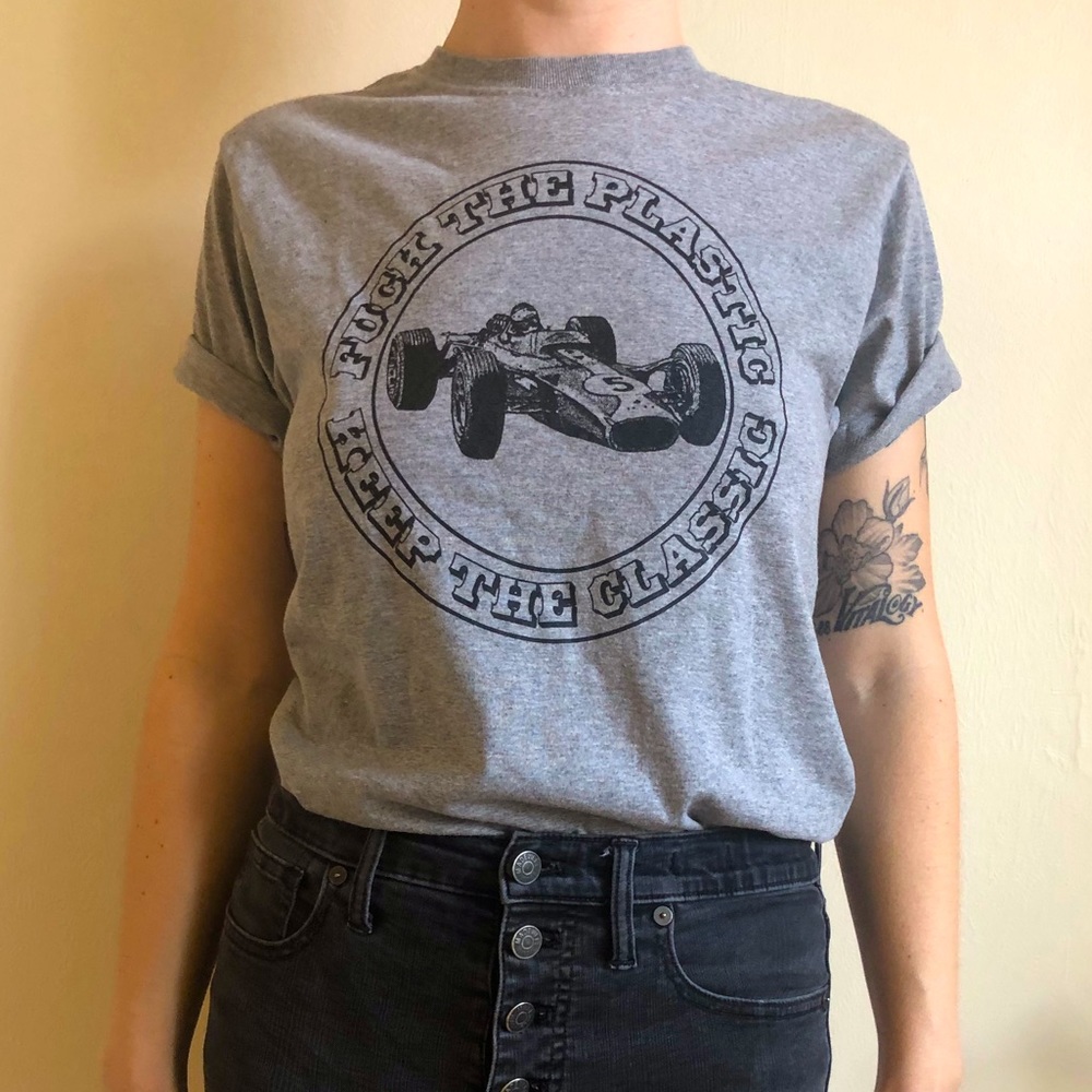 ‘Fuck the Plastic Keep the Classic’ Gray Tee Small